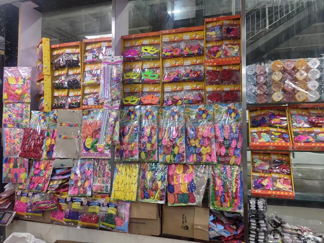 日用品批發 實體經營與專業配送，我們以誠信筑未來